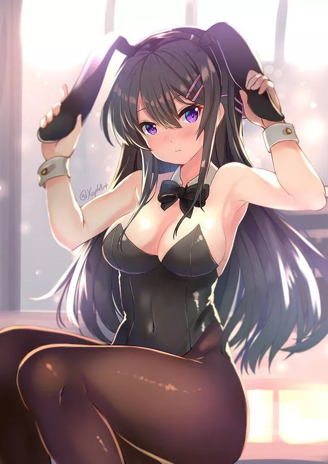 Sceptical about the outfit (Xeph)