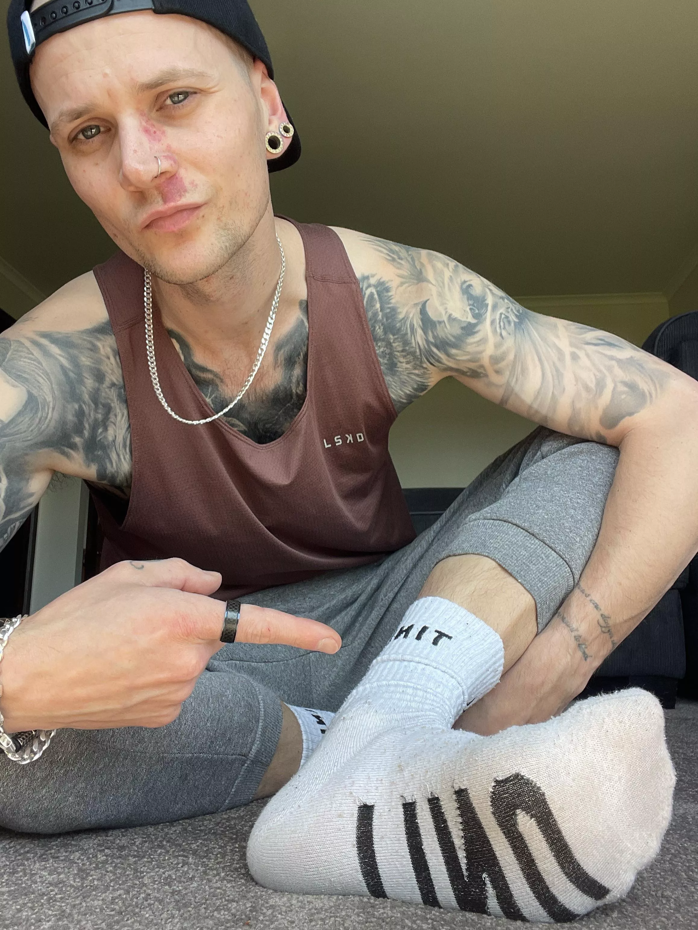 See my dirty white socks? They’re potent with my scent & ready to smother your face. All you need to do is make a send. Then DM me 😈