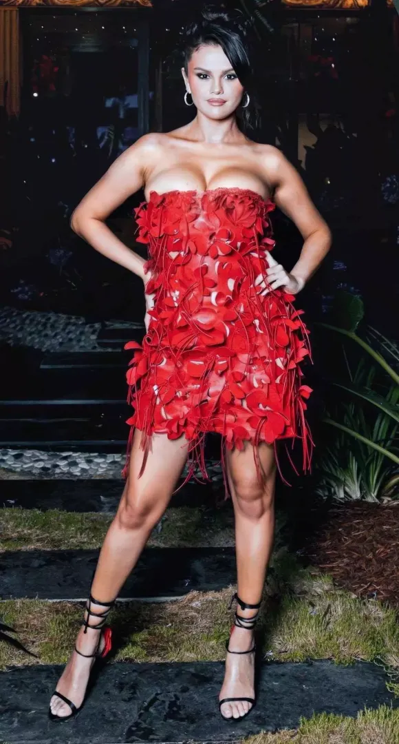 Selena Gomez has me hard and horny…need a sub bi bud to help me out