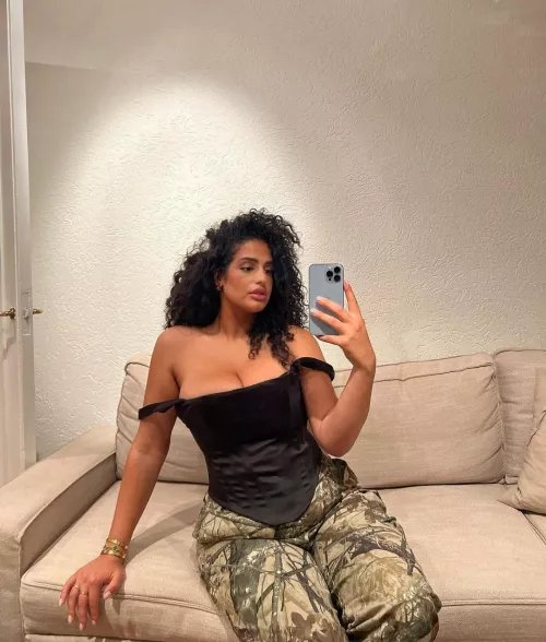 Selfie time for her