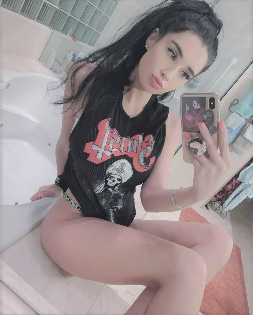 [selling] 21 UK, NEED to cum? I can help 😈 KIK me @ KinkyBEXX 💗 pics, custom vids, sexting and Skype shows 💗
