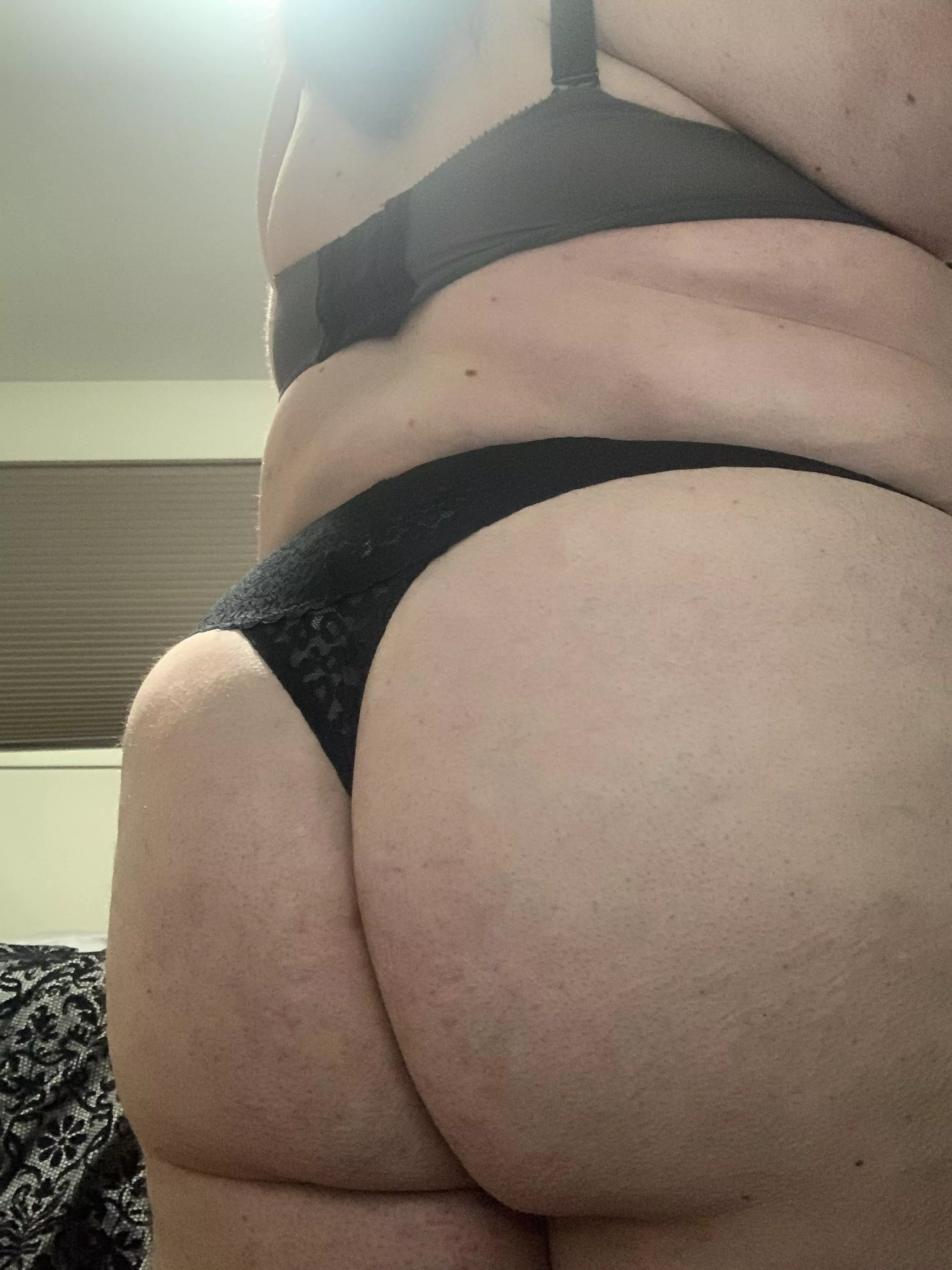 [selling] BBW black lace thong😍24 hour wear (or longer upon request) free shipping in the US🍑other panty styles available just ask 😘