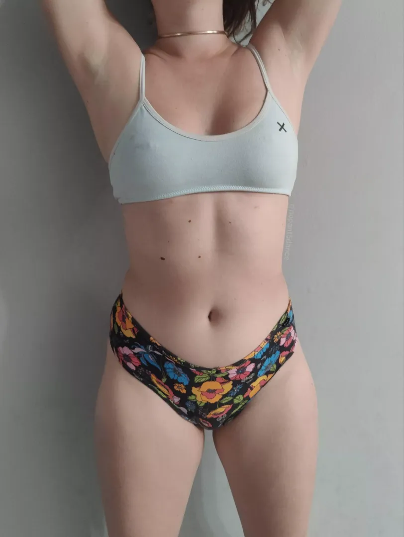 [selling] Come and work up a sweat with me! 😌 🥵 Every order comes with three custom photos! [pic] [vid] [pty] [oth] [small] [Florida] [US]