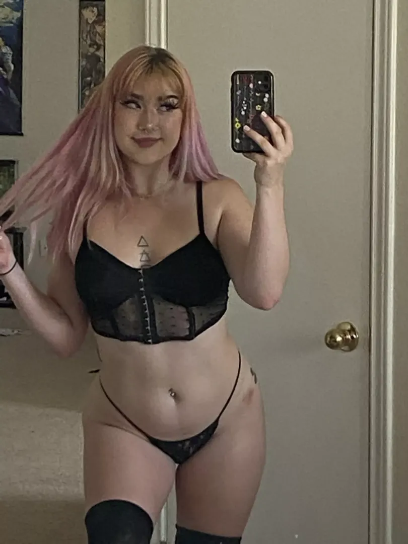 [selling] [F4M] Hey boys! I’m Melanie and we can have fun together! CUSTOMS SEXTING 🍑 DROPBOXES 🍑 CАM2CАM 🍑 GFE 🍑 COCK RATING 🍑 FETISHES 🍑 PREMIUM SNАP 🍑 and more! snар: aliyaaralO