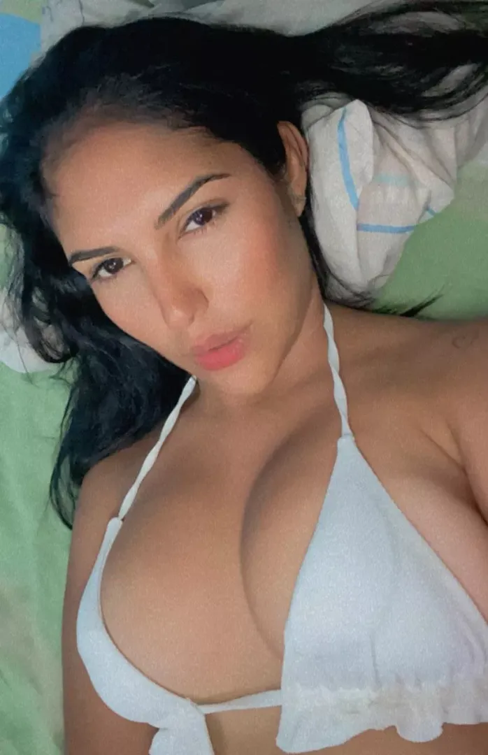[Selling] Merry Christmas to my pups 🎄🥵I'll be waiting for you for FEMDOM sessions, Sexting, photos and personalized videos. Text sessions, feminization, JOI and CEI. Telegram Acavego25 Kik Vane.moncada25