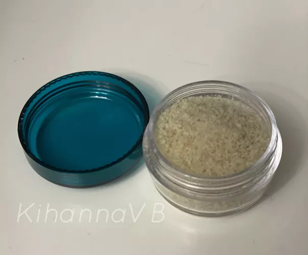 [Selling] My foot dust! Lots of other miscellaneous similar items and plenty of items available to custom wear to your liking! Message me to buy! Check the comments too baby!