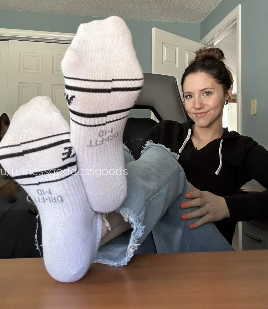 [Selling] My socks need to be pressed against your cock. Menu & drawer pinned. Free shipping, tracking #, pow photo included