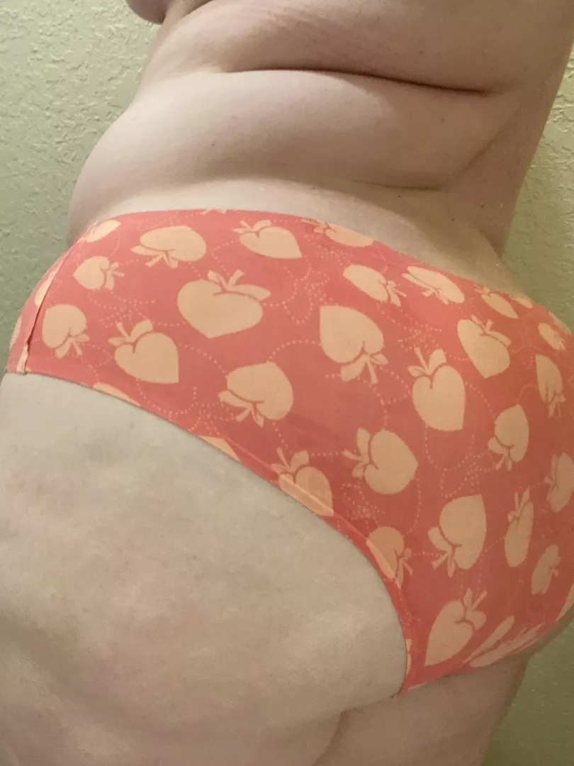 [selling] peaches and cream panties 🍑 BBW MILF Nurse 🍑Verified 🍑 free US shipping