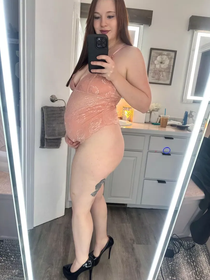 [Selling] Pregnancy fetish? Try my “your horny pregnant slut” GFE package! Also selling lifetime google drives, panties, customs, and more. Fetish friendly! Full menu in COMMENTS. Pm on telegram to buy: KinkyKat94 or kik: xredheadbeautyx