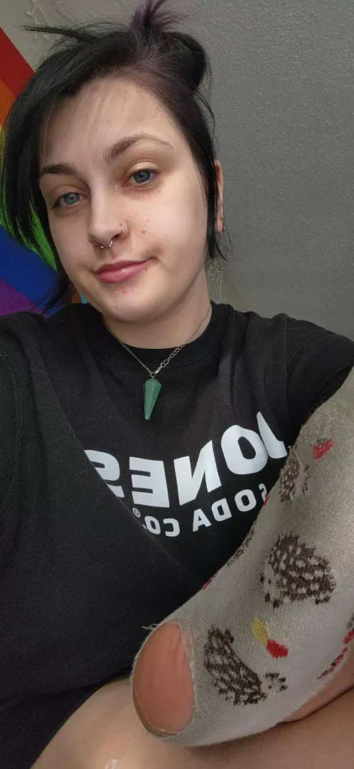 [selling] Well worn is an understatement. DM for menu and lots of add-ons! ♡ [pics] [vids] [addons]