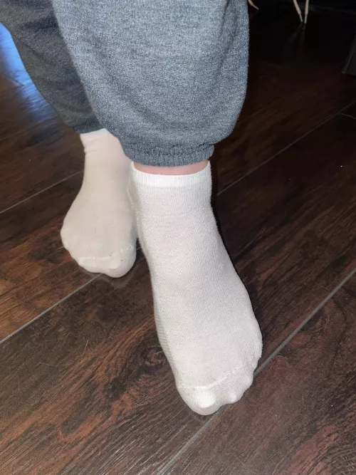 [Selling]Crisp and clean. 🤍