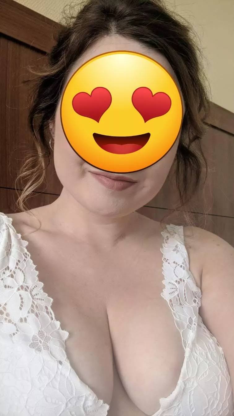 Sent him a picture in my wedding dress to make sure he turned up! Would you?