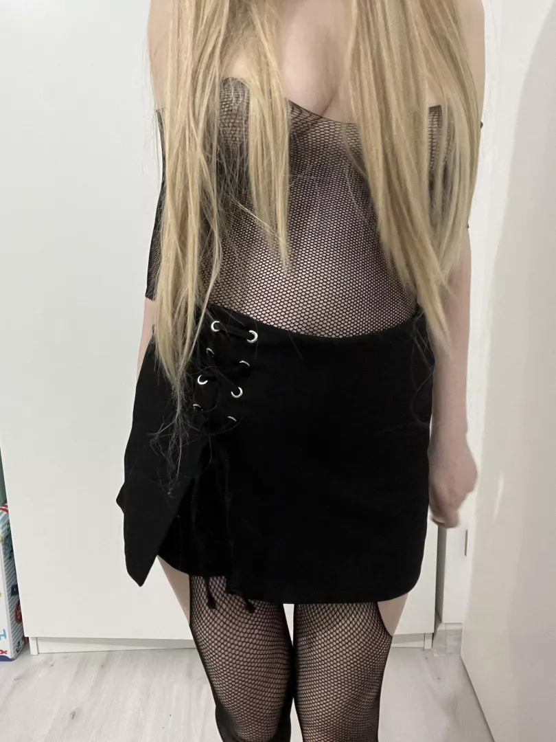 Sexy at office 😈