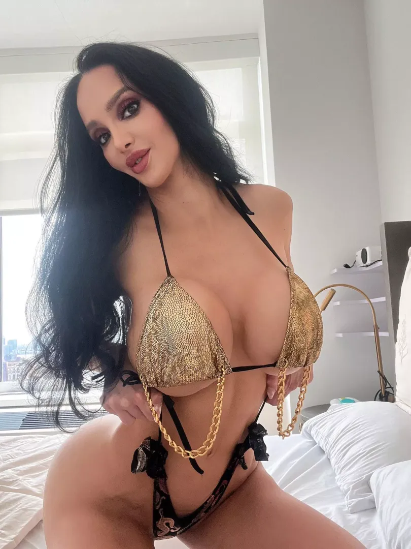 Sexy Babe