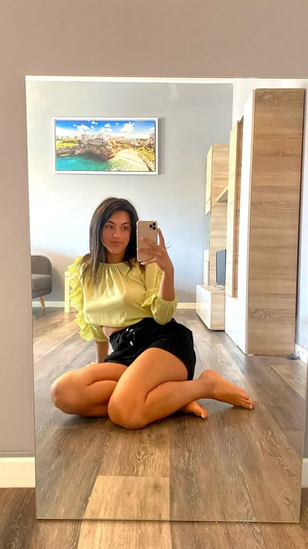 Sexy but never vulgar, I dance on the edge of desire. F19