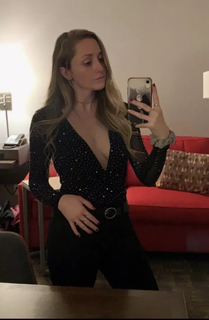 Sexy classy babe