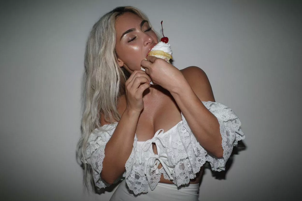 Sexy cupcake