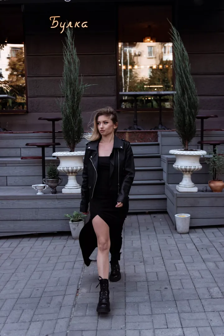 sexy gait in boots