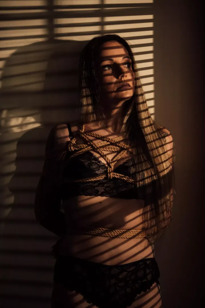 Shadow play and rope