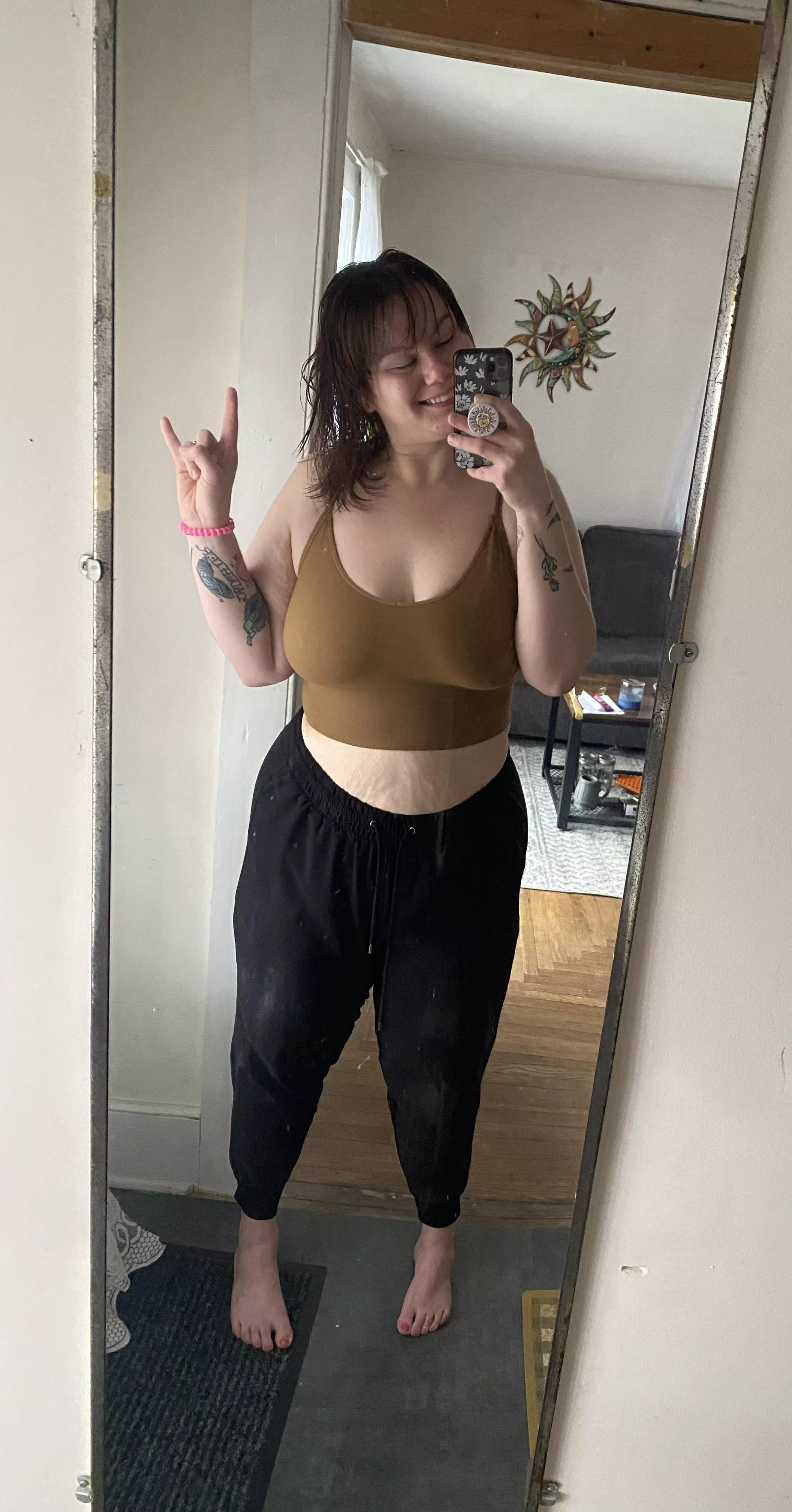 She a thickie 😜