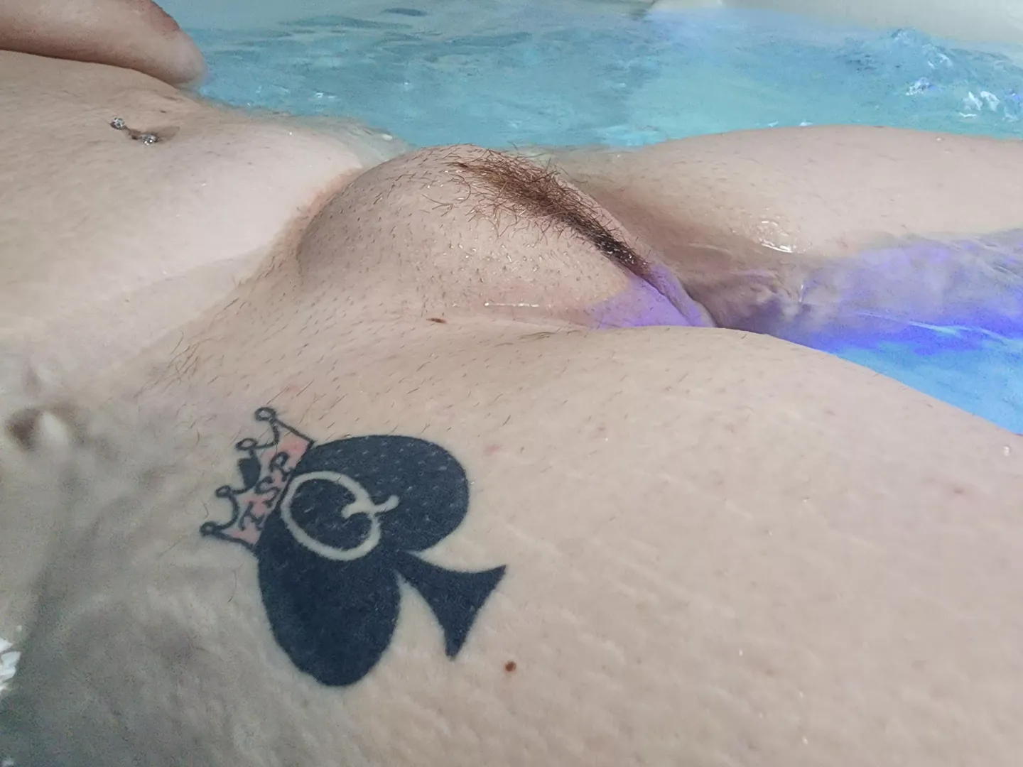 she floats!