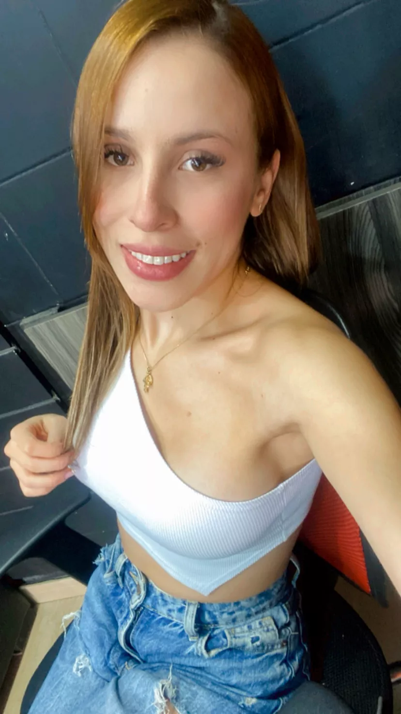 She has that whiskey licking skinny dipping smile