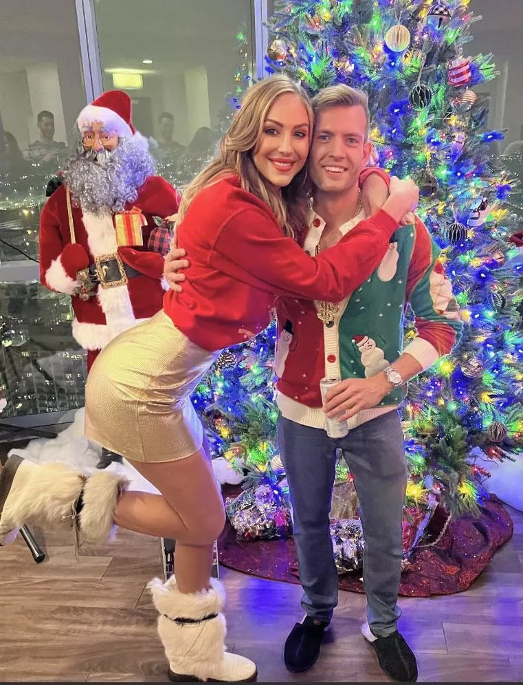 She is 6’ 2”