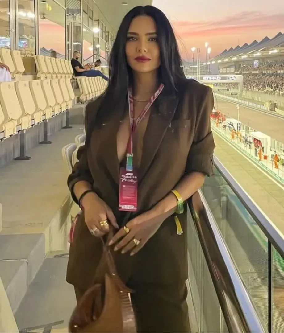 She is my mom she is very educated and super rich she travel lot and wear sexy clothes and bikinis so this evening she was asking me to make her Instagram account public account so she can post her photos she said that and get likes should I make her and