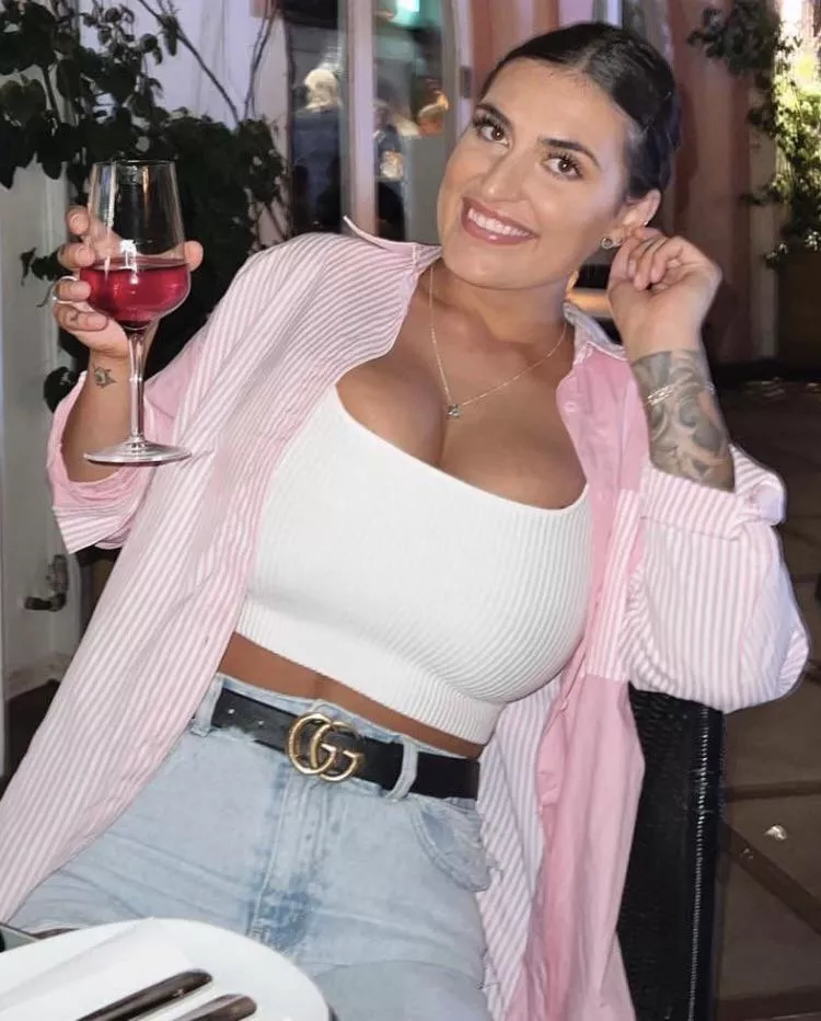 She ticks every box for this subreddit