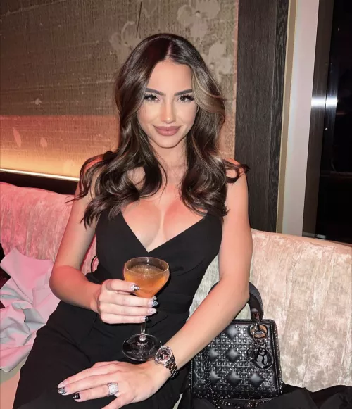 She wants to be your realtor