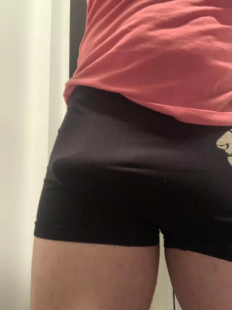 She went that away.