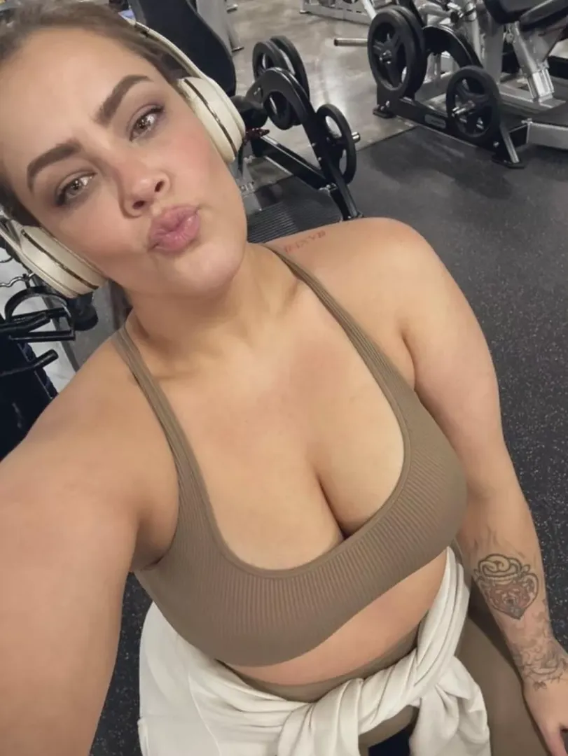 She’s so sexy!!!