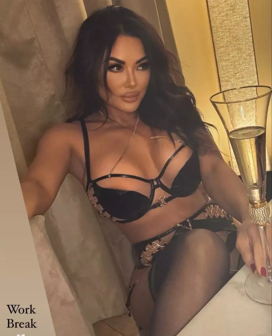 She's still so hot