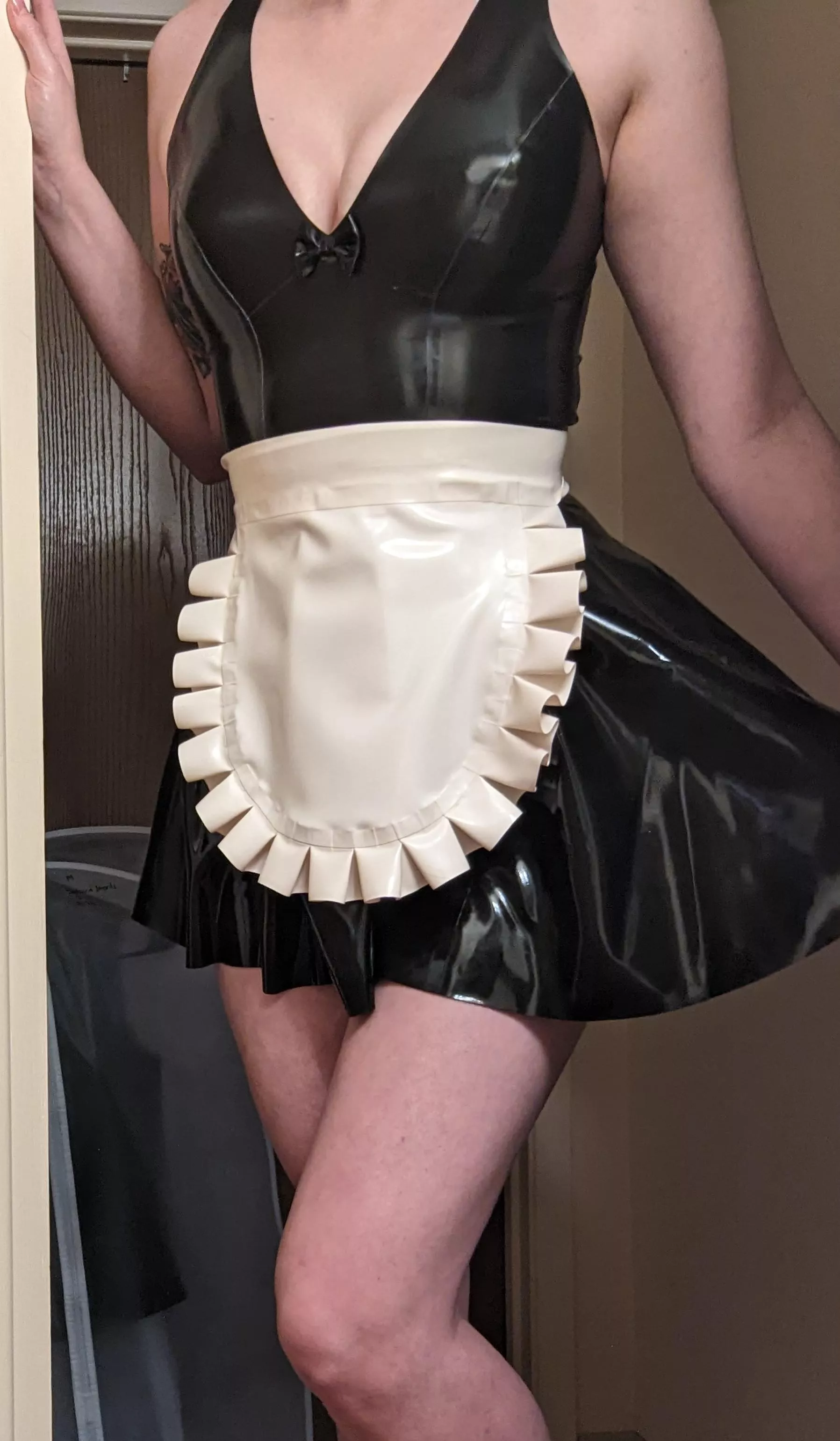 Shiny latex maid