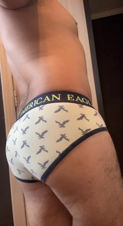 Shopping today in these under my jeans 😜