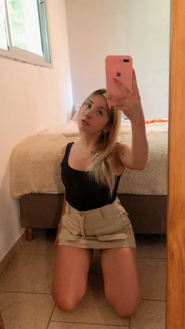 Short blondie IUTR