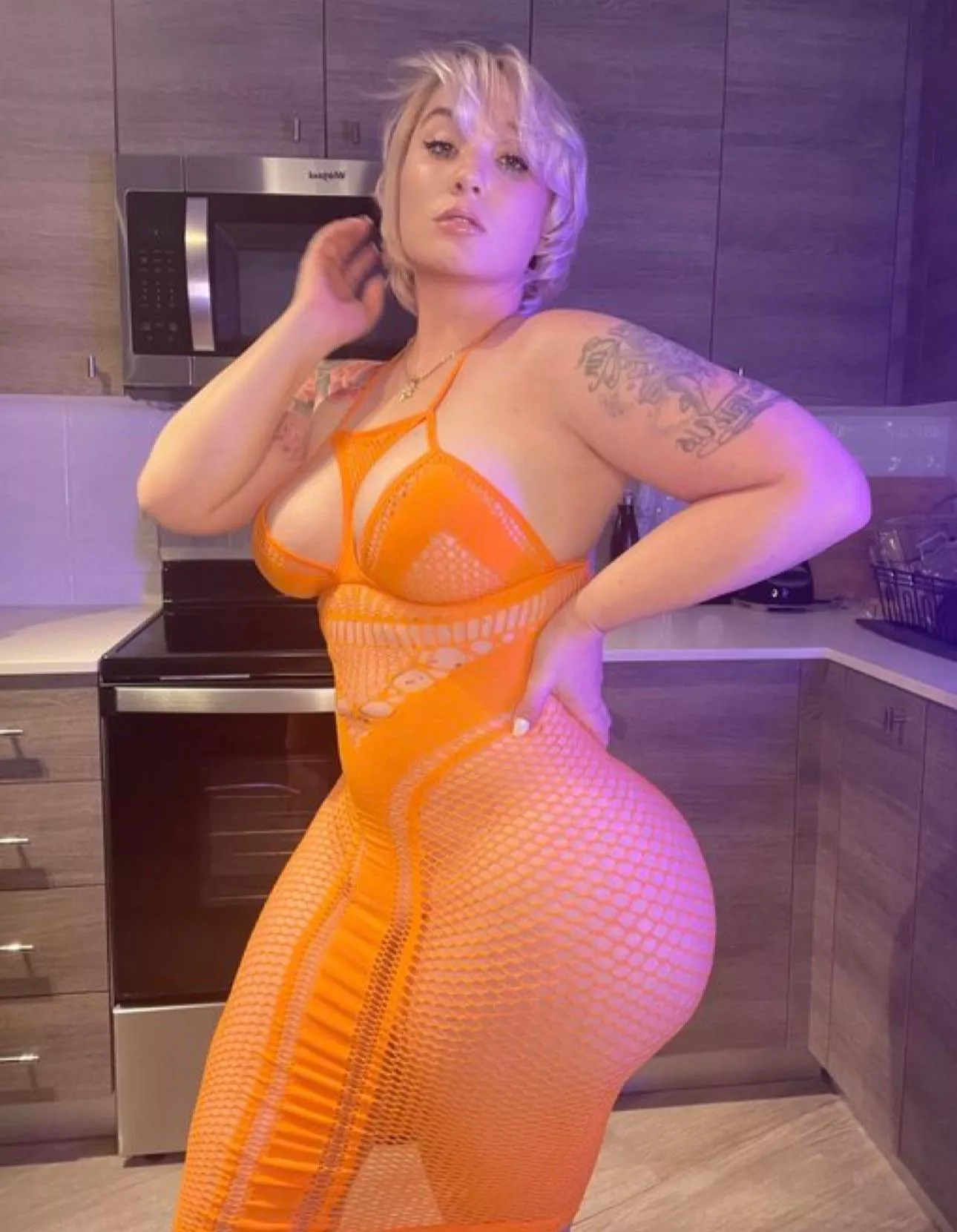 Short Hair PAWG