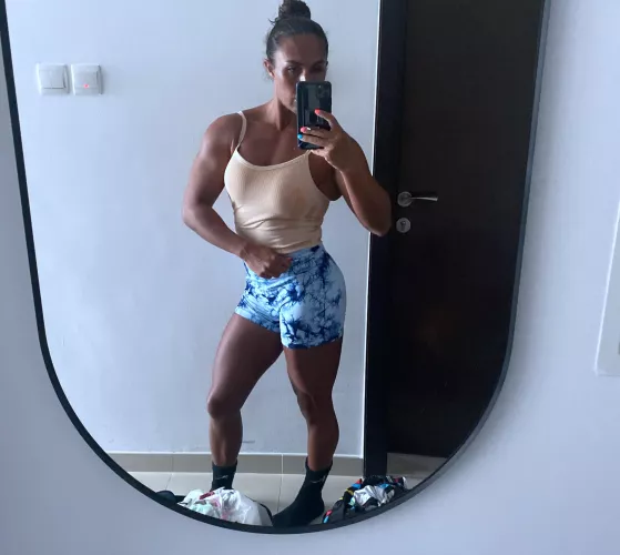 Short shorts 😜