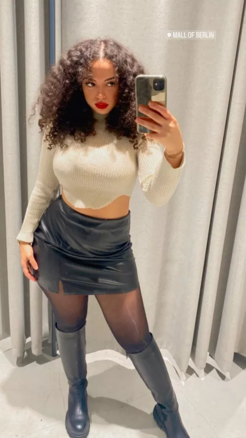 Short tight skirt