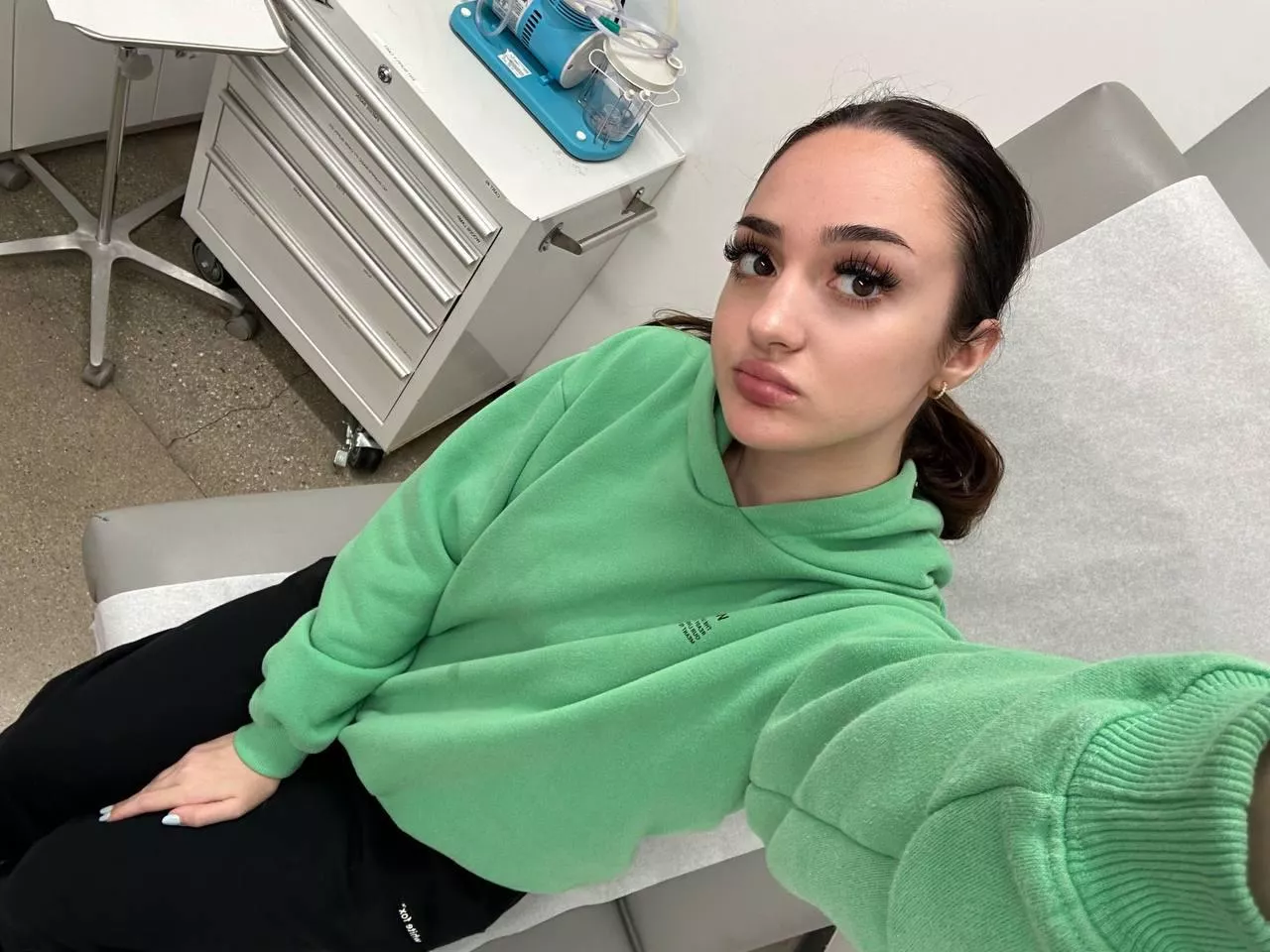 should i flash my tits in this doctors office?