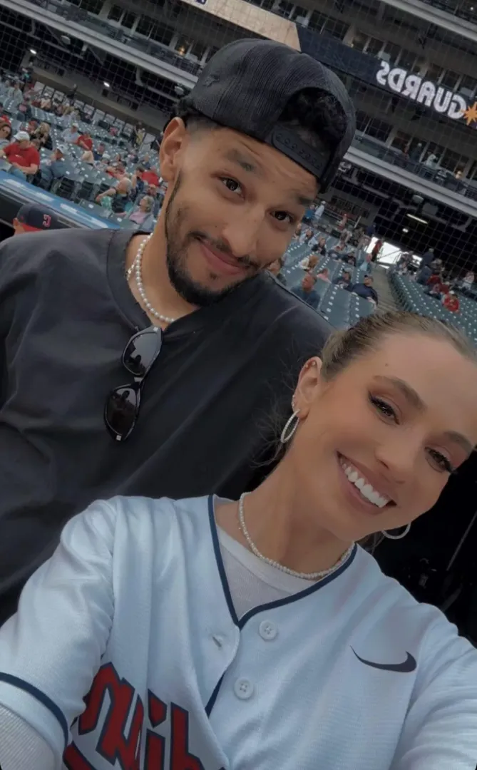 Should I make a petition for Rachel to dump Andre?