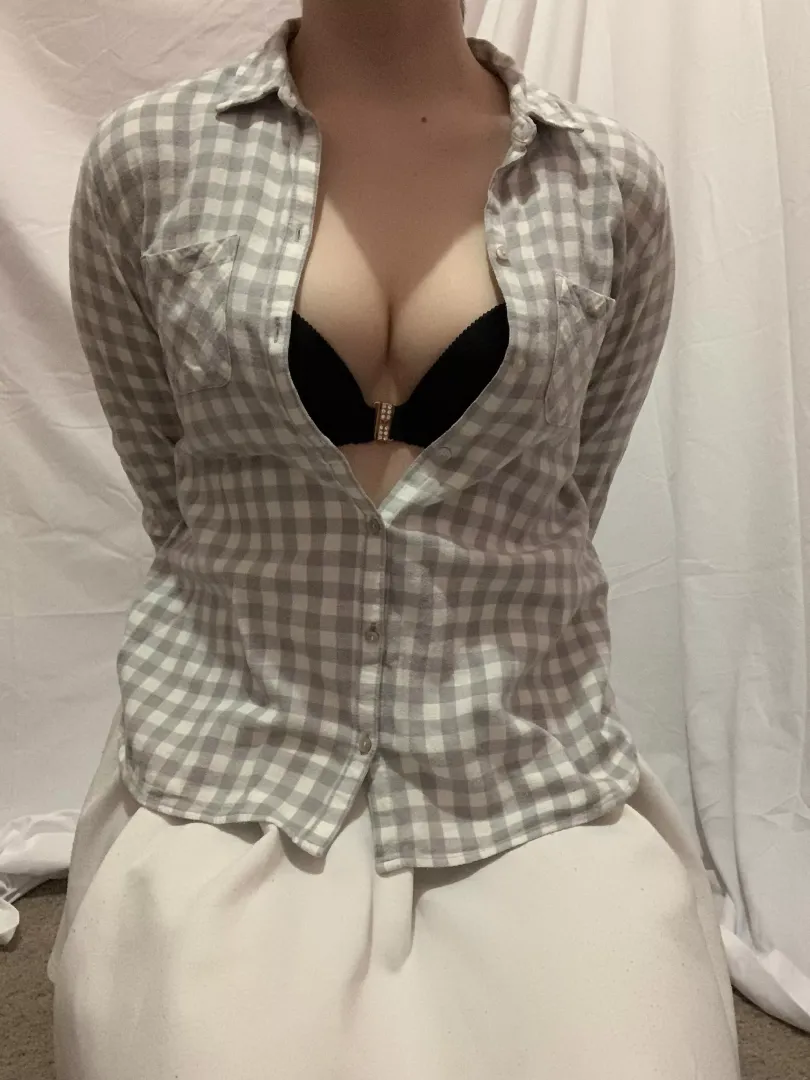 Should I unbutton more buttons? 🤭