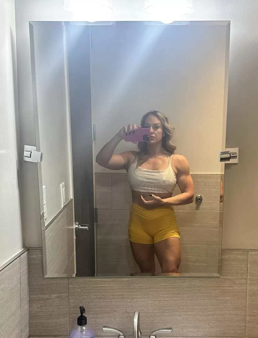 Shoulder pump on a leg day