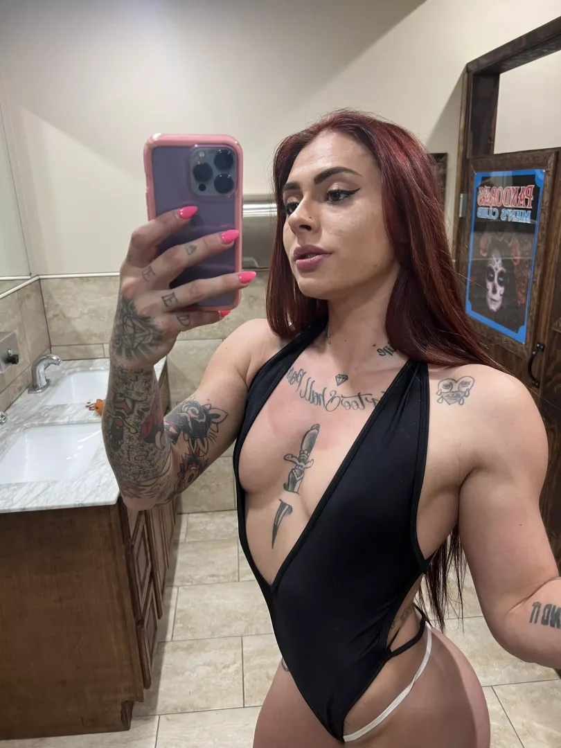 Shoulders poppin