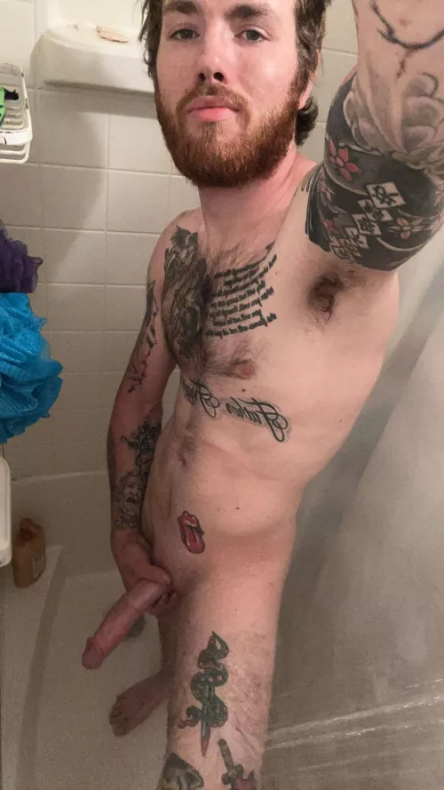 Shower fun😏