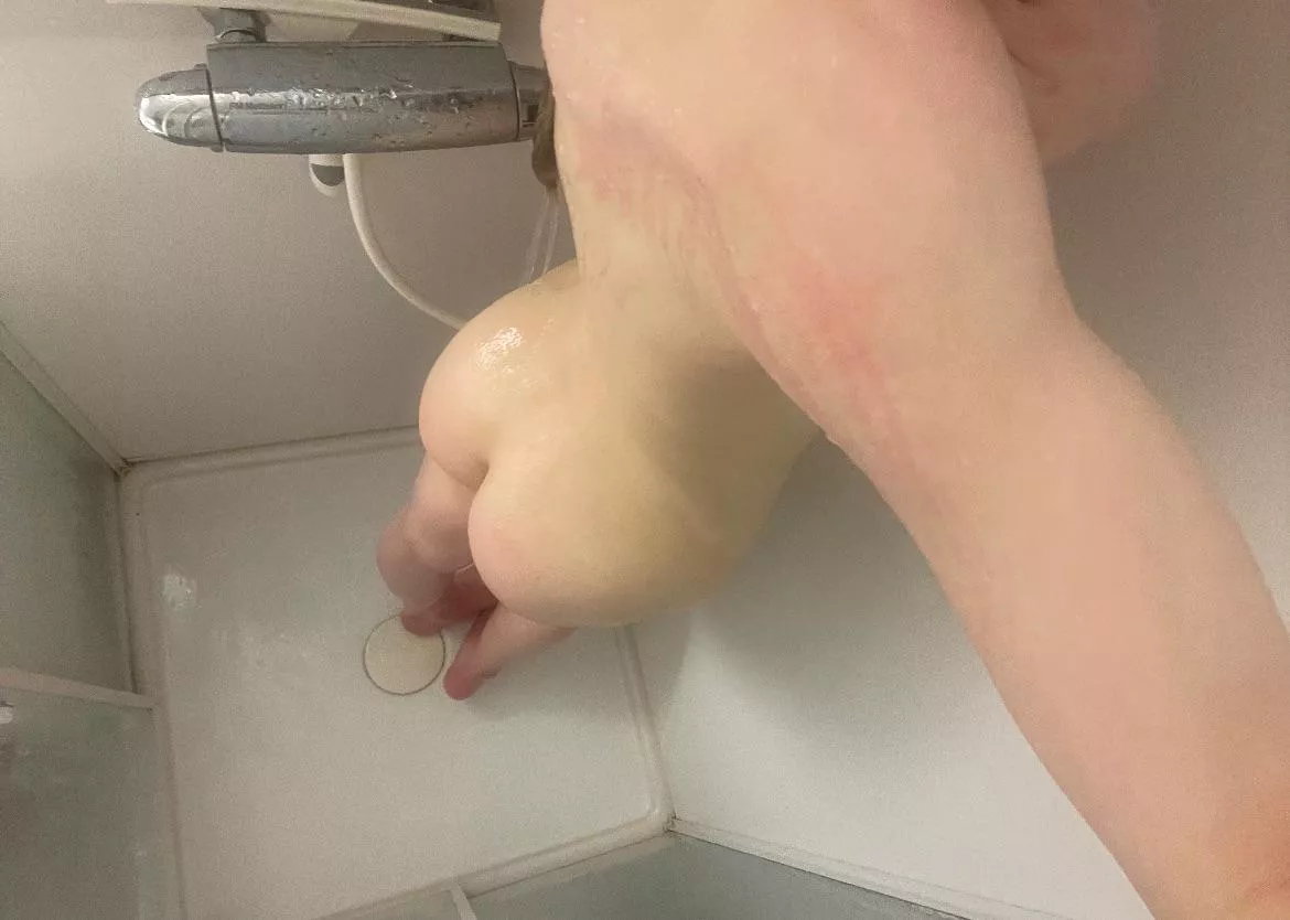 Shower selfie