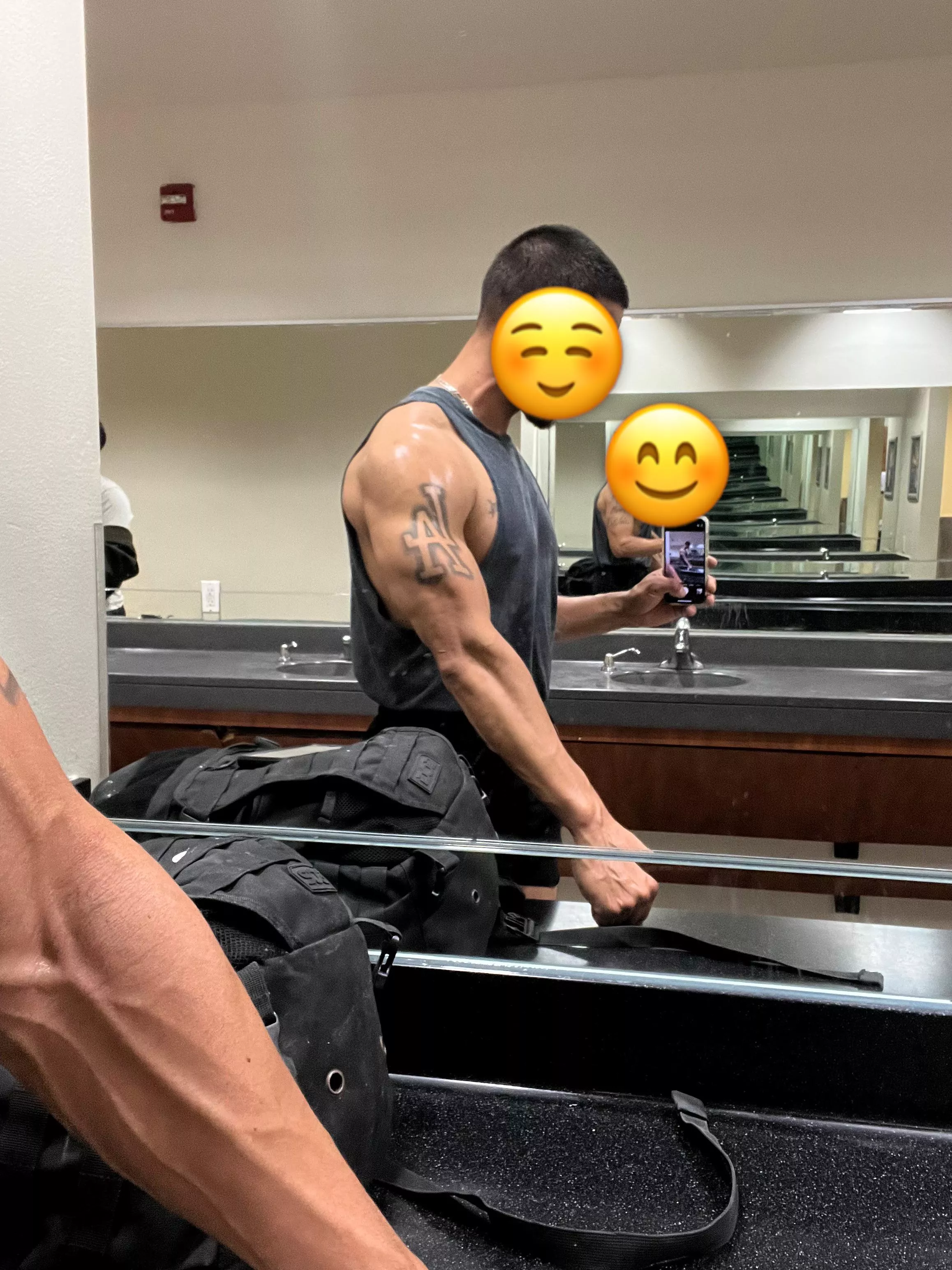 Side tricep action. 