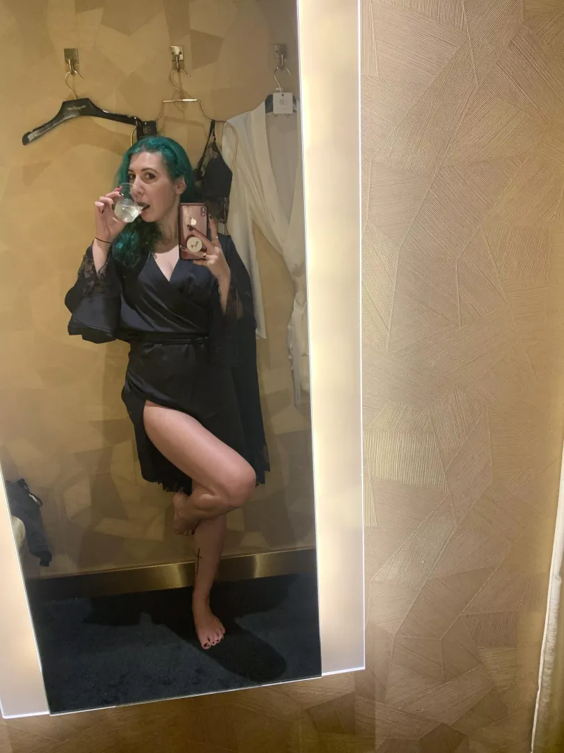 Silk and champagne