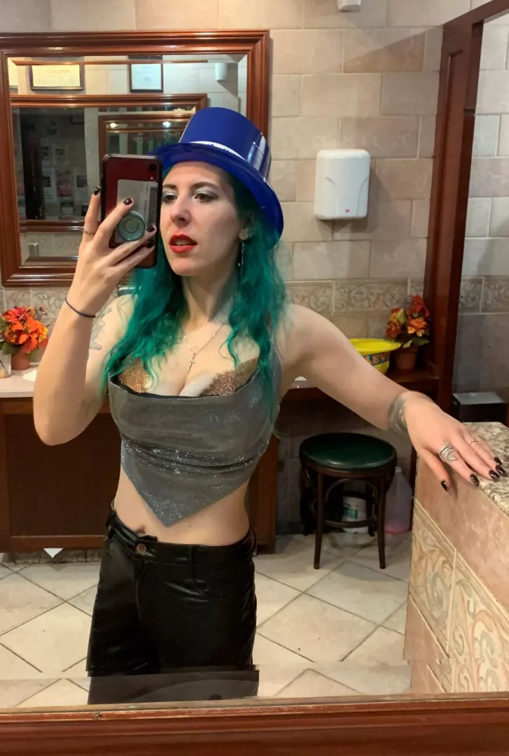 Silver croptop