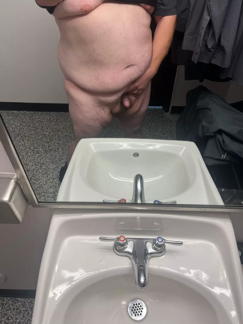 Simple nude